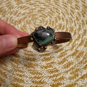 Handmade Elegant Copper Bracelet with Real Stone